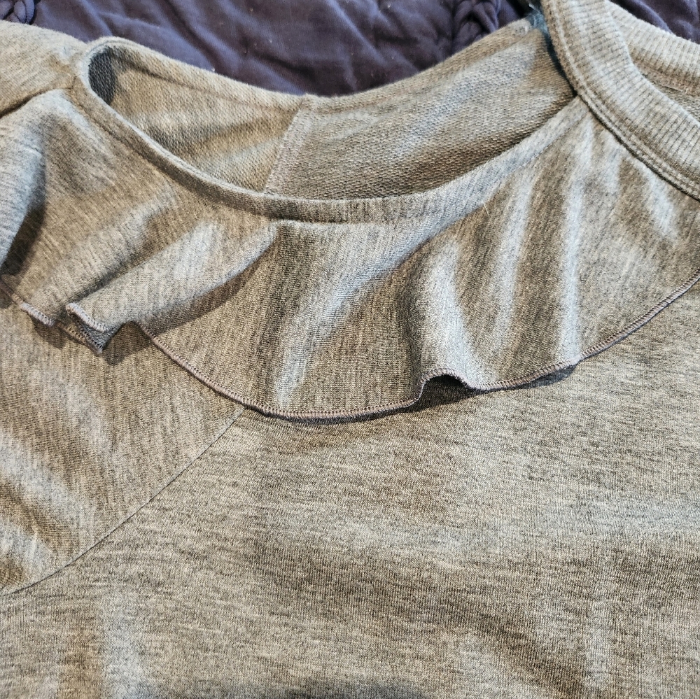 Express Gray Ruffle Cold Shoulder Sweatshirt - Picture 7 of 8
